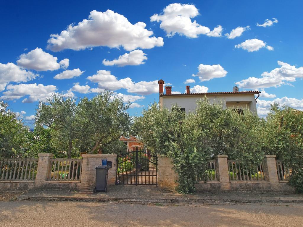 Apartments Nera Фажана Екстер'єр фото