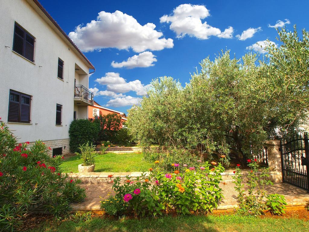 Apartments Nera Фажана Екстер'єр фото